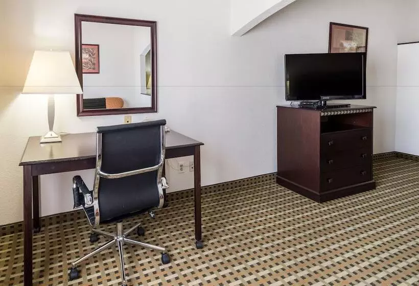 スイート, Quality Suites Burleson   Ft Worth