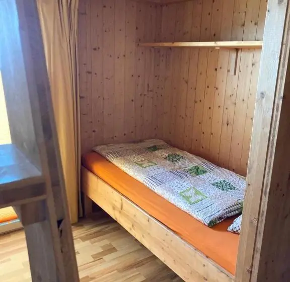 ファミリールーム, Klewenalp Ausflugs Ski Pistenhotel Klewenstock