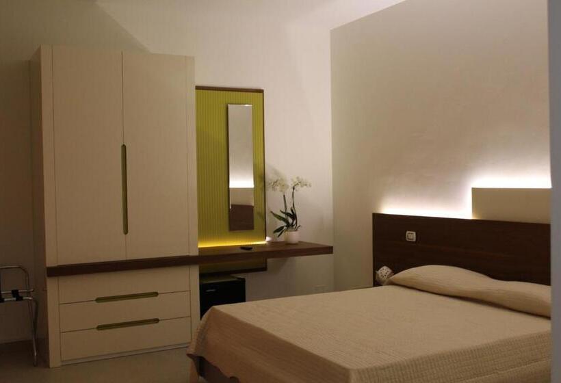 Номер Стандарт Трехместный, Villa Minerva Family Relais