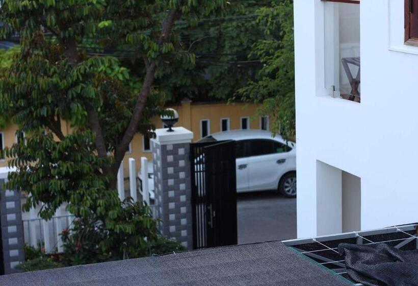 اتاق استاندارد سه تخته با بالکن, Dream Flower Homestay