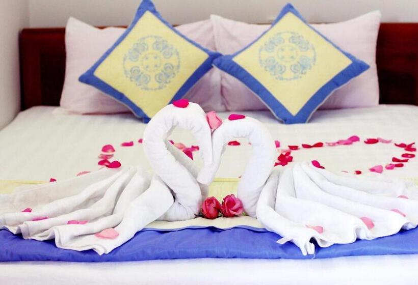 اتاق استاندارد سه تخته با بالکن, Dream Flower Homestay