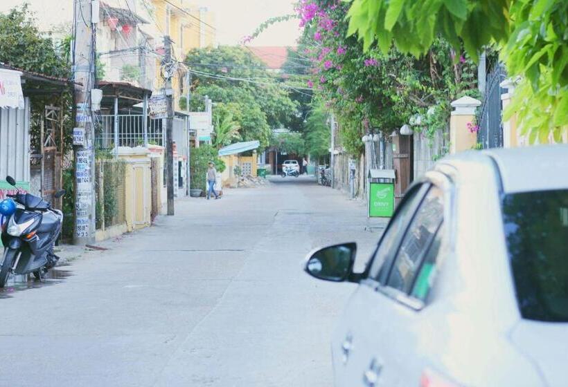 اتاق لوکس با چشمانداز باغ, Dream Flower Homestay