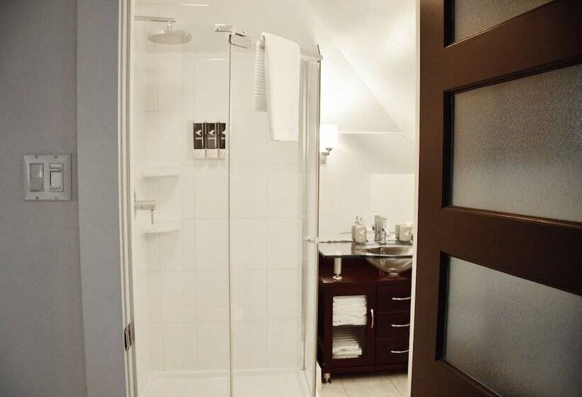 Президентский Люкс, Du Vieux Port By Bower Boutique Hotels