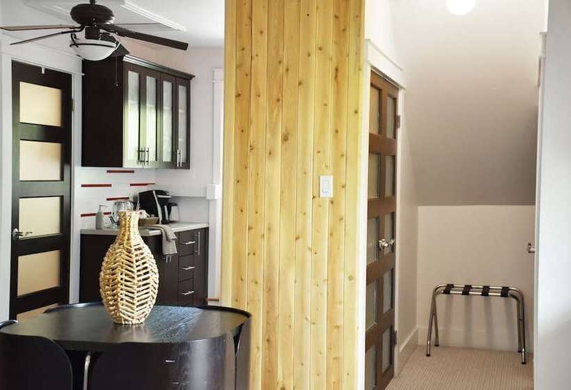 Президентский Люкс, Du Vieux Port By Bower Boutique Hotels