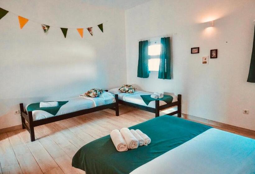 اتاق خانوادگی, Oasis Backpackers Hostel Sintra Surf