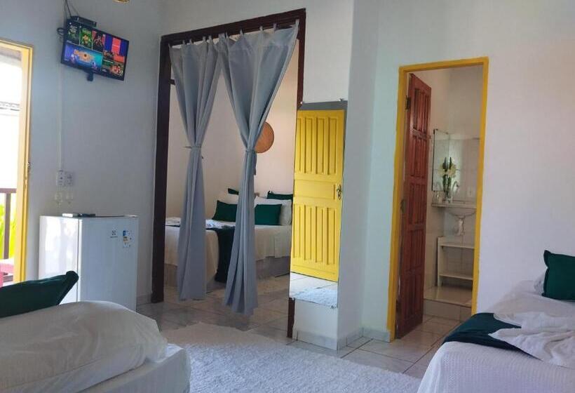 Четырехместный Номер Стандарт с Балконом, Pousada João Maria