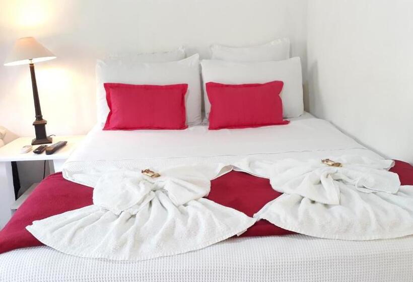 Трехместный Номер Стандарт с Балконом, Pousada João Maria