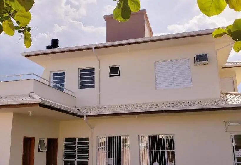 テラス付き1ベッドルームアパートメント, Residencial Marilis