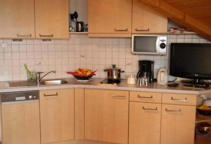 דירת חדר, Unterweger Hof