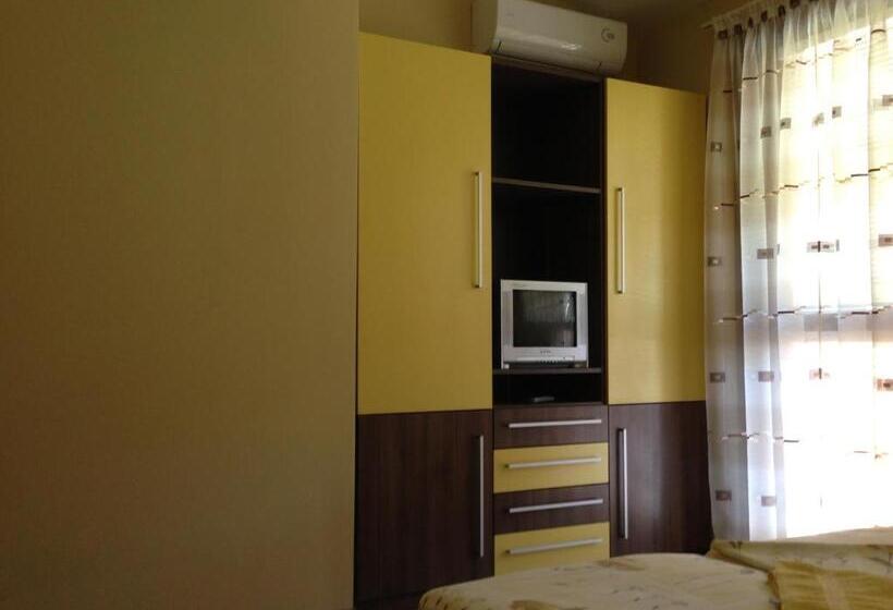 Номер Стандарт с Балконом, Guest House Lori