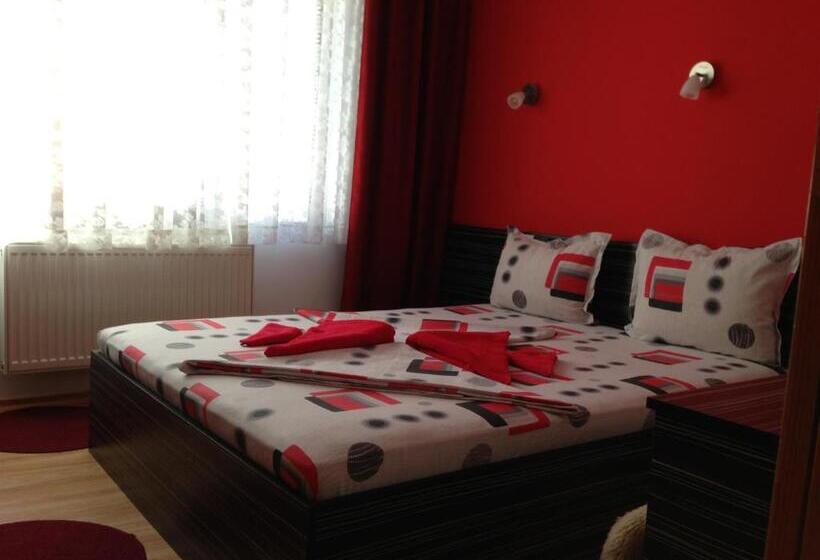 Номер Стандарт Вид на Горы, Guest House Lori