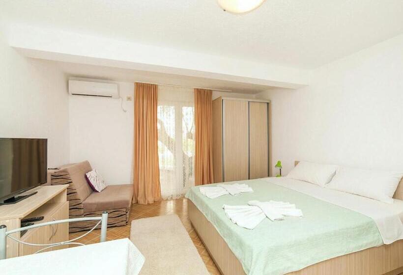 استودیو استاندارد با تراس, Hana Accommodation