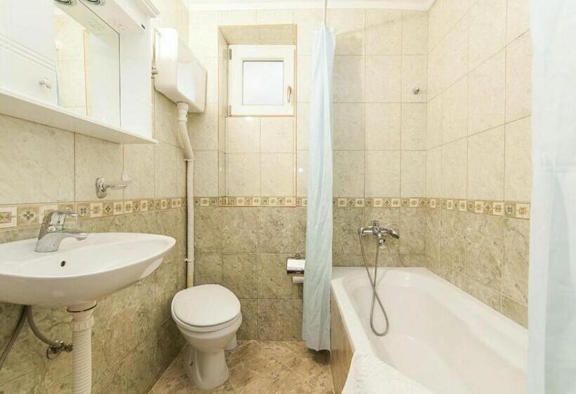 استودیو استاندارد با تراس, Hana Accommodation