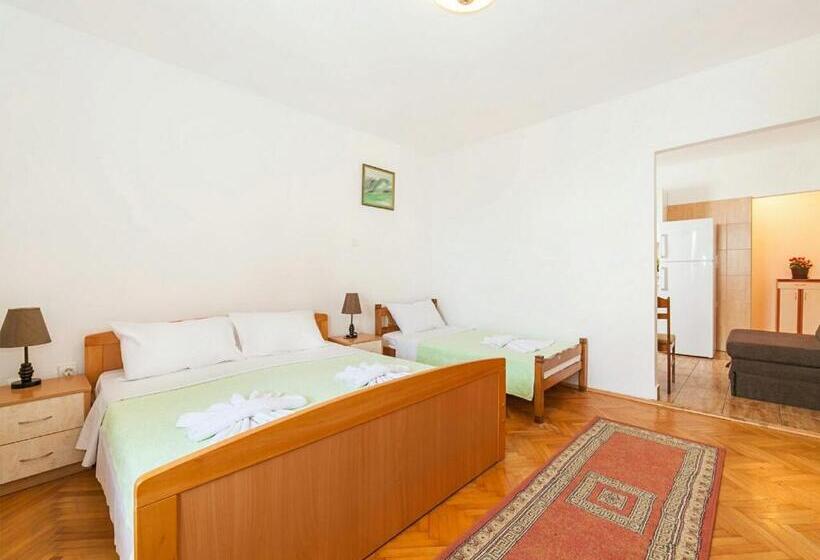 استودیوی استاندارد, Hana Accommodation