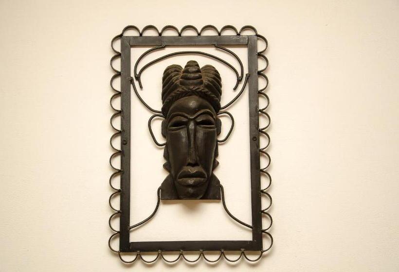 اتاق استاندارد, Ny Telomiova