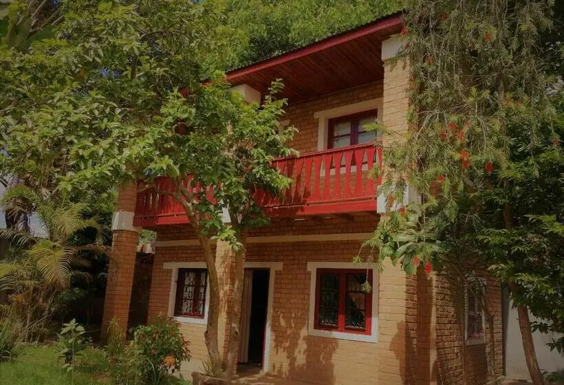 خانه 1 خوابه, Ny Telomiova