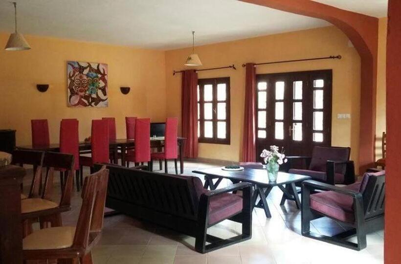 اتاق استاندارد, Ny Telomiova