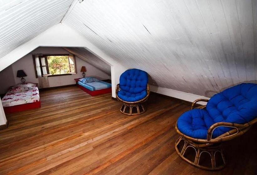 تختخواب در اتاق مشترک, Ny Telomiova