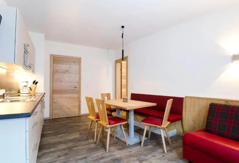 Appartamento 1 Camera da Letto con Balcone, Apart Forum