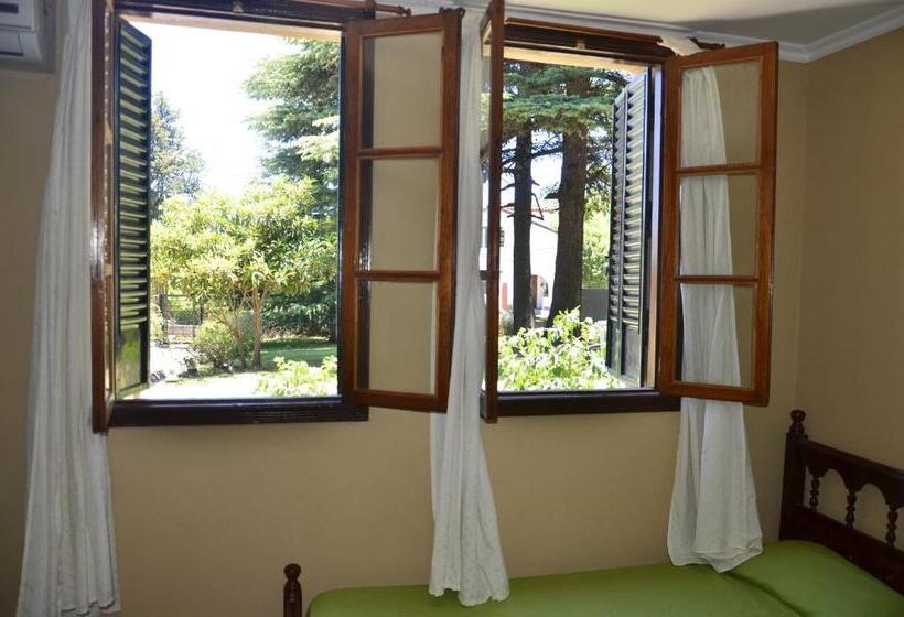 Четырехместный Номер Классик, Posada Spa Anabela