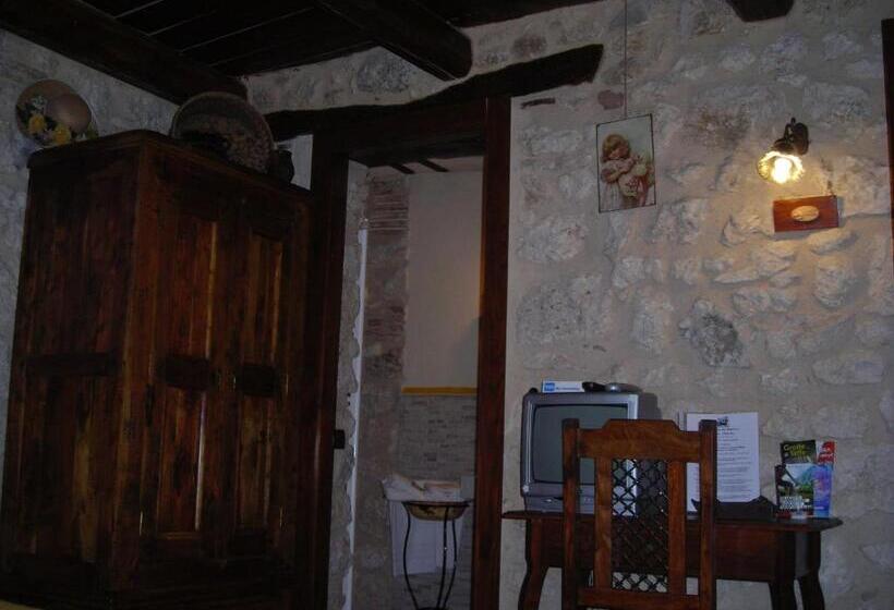 Номер Стандарт Вид на Горы, La Locanda Delle Streghe   Relais Ristorante