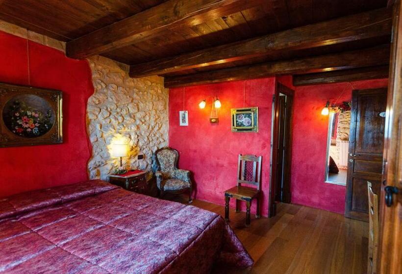 غرفة قياسية مطلة على الجبل, La Locanda Delle Streghe   Relais Ristorante