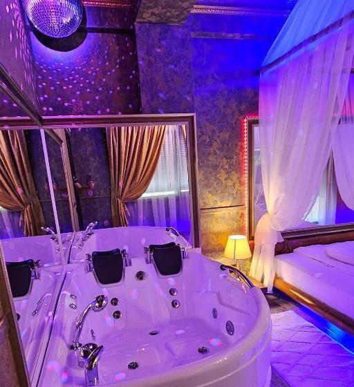 발코니 디럭스 룸, Boutique Mikaela