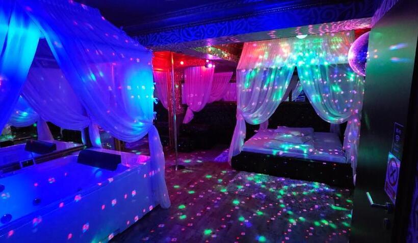 디럭스 룸, Boutique Mikaela