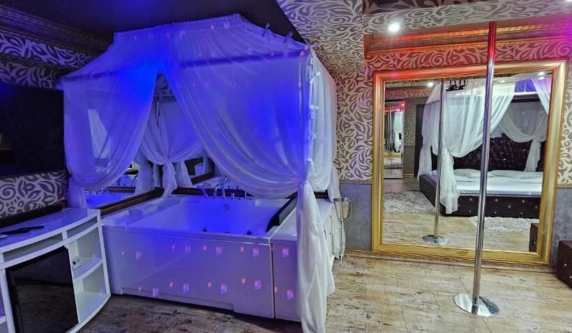 디럭스 룸, Boutique Mikaela