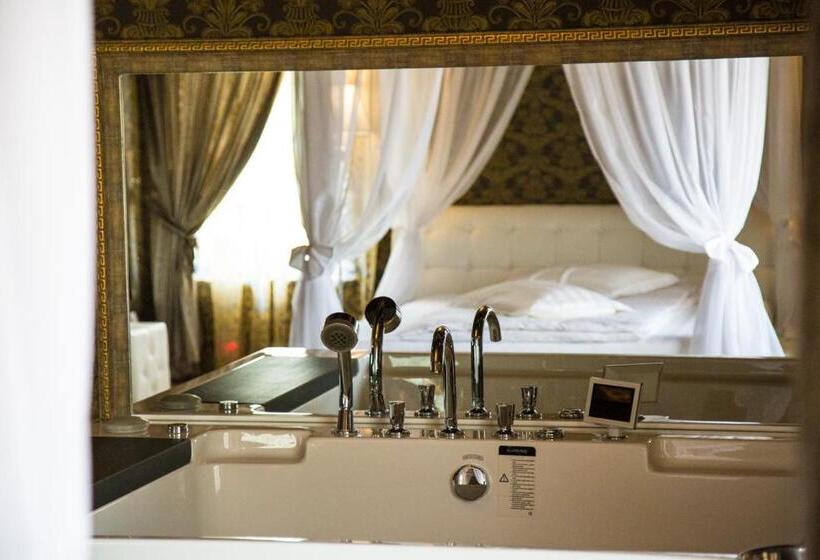 디럭스 자쿠지룸, Boutique Mikaela