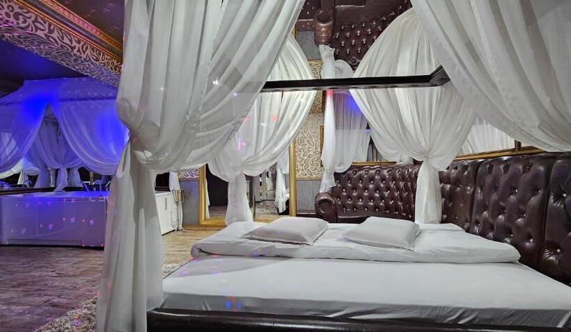 디럭스 룸, Boutique Mikaela