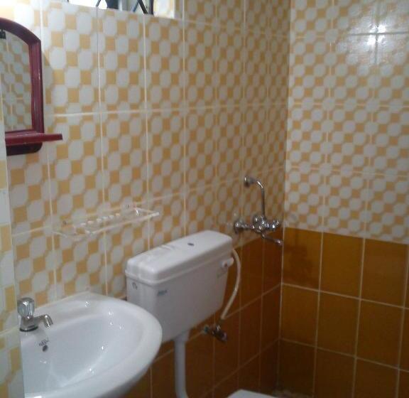 Quarto Economy, Adilson Guest House