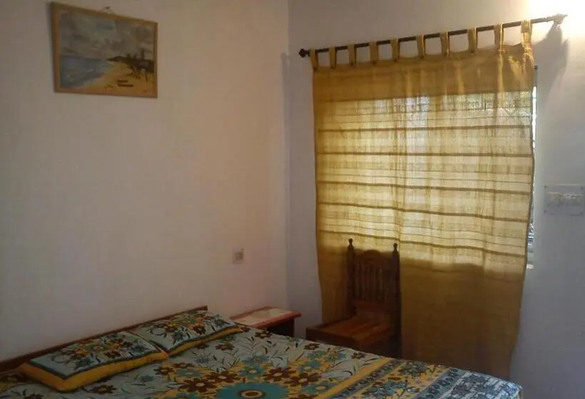 Economy-huone, Adilson Guest House