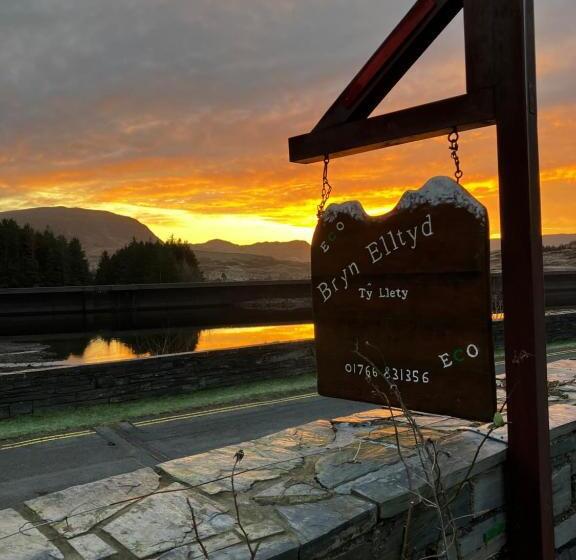 침실 3개 주택, Bryn Elltyd Eco House