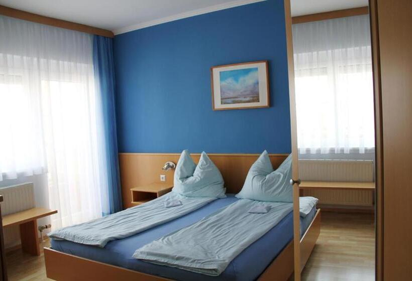 Quarto Estandar com Sacada, Gästehaus Lokalaugenschein