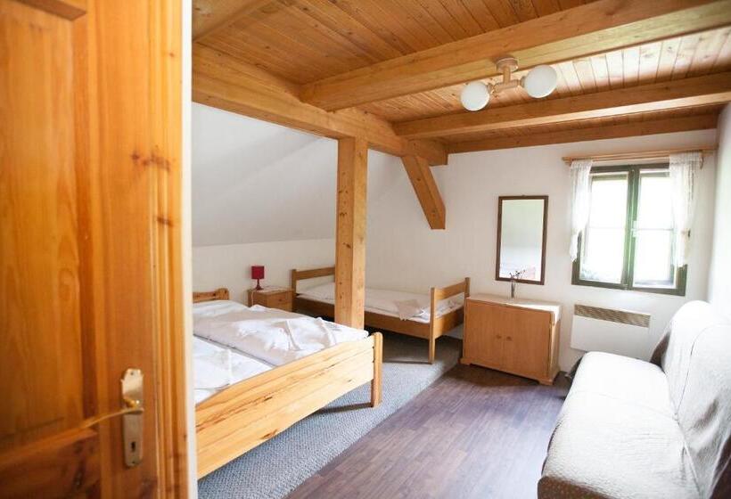 חדר סטנדרט לשלושה, Horská Chata Jonáš