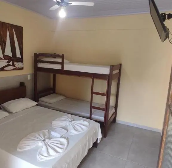 Economy Quadruple Room, Pousada Flor De Jambo