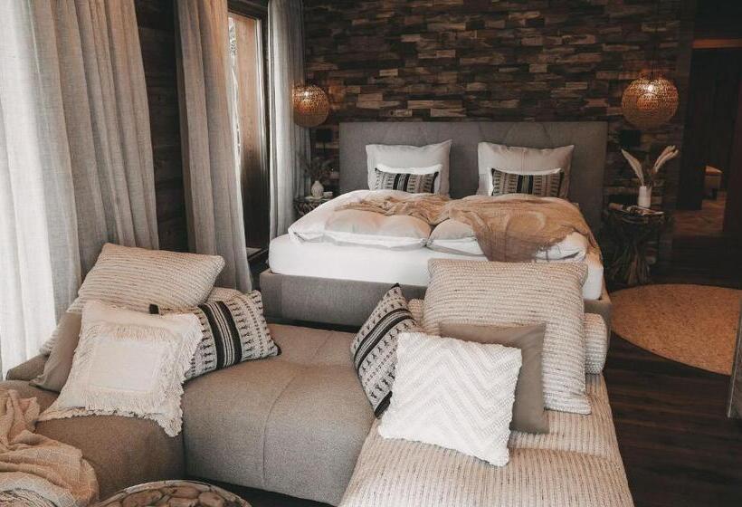 جناح مزود بتراس, Jufenalm Boho Hotel & Restaurant