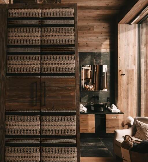 Полулюкс Одноместный с Террасой, Jufenalm Boho Hotel & Restaurant