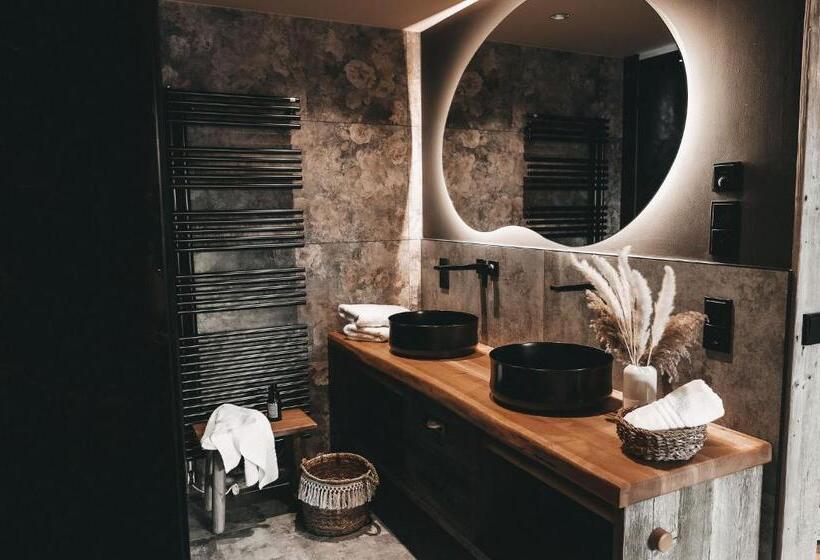 جناح, Jufenalm Boho Hotel & Restaurant