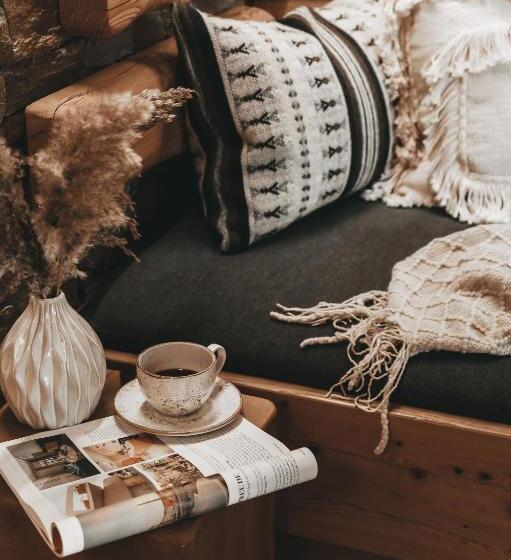 Номер Стандарт Трехместный, Jufenalm Boho Hotel & Restaurant