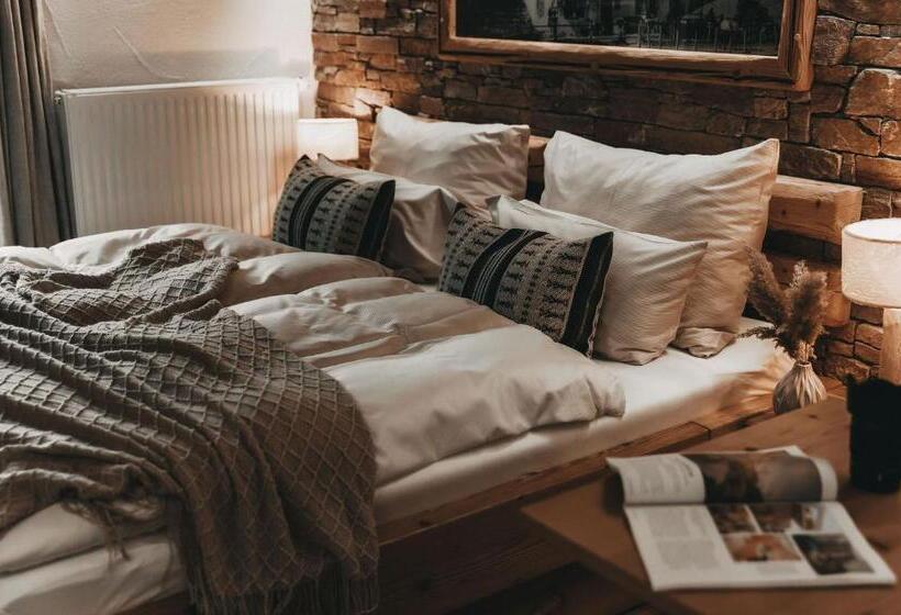 غرفة قياسية ثلاثية, Jufenalm Boho Hotel & Restaurant