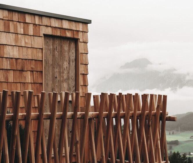 جناح, Jufenalm Boho Hotel & Restaurant