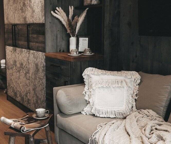 جناح, Jufenalm Boho Hotel & Restaurant