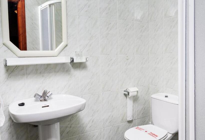 スタンダードトリプルルーム, Hostal Sol Y Mar