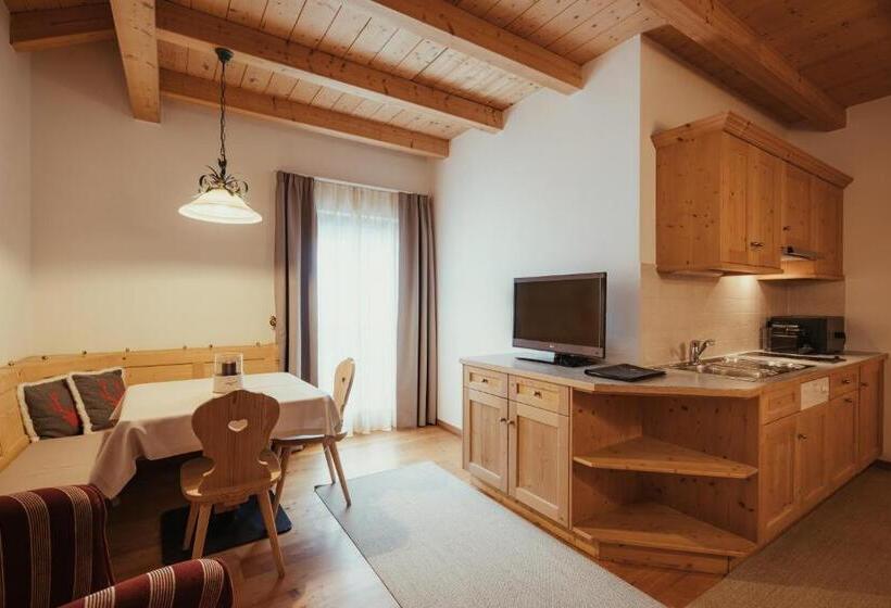Апартаменты 1 Спальня, Villa Flora Mountain Lodges