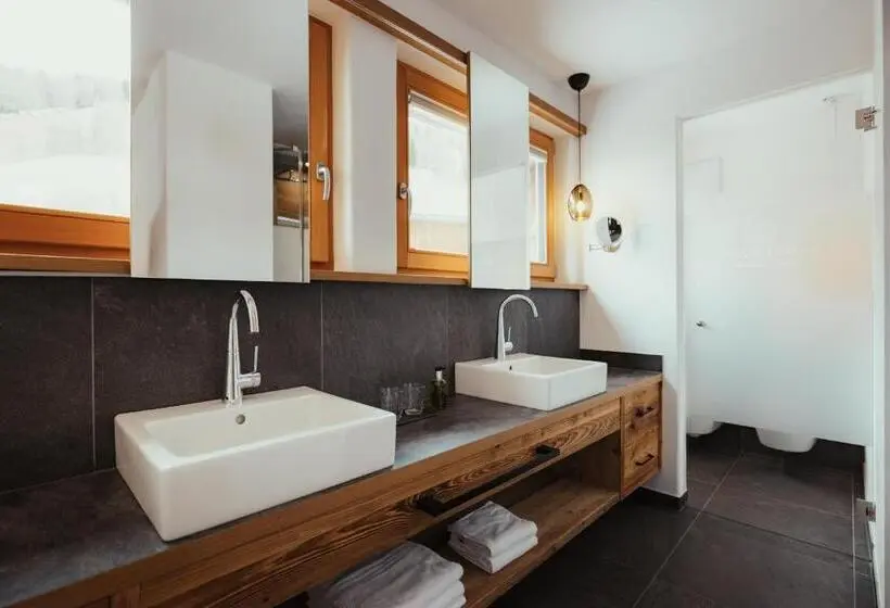 Huoneisto 1 Makuuhuone Näkymä, Villa Flora Mountain Lodges