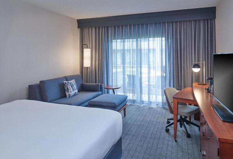 스탠다드 룸 킹사이즈 침대, Courtyard By Marriott Detroit Livonia