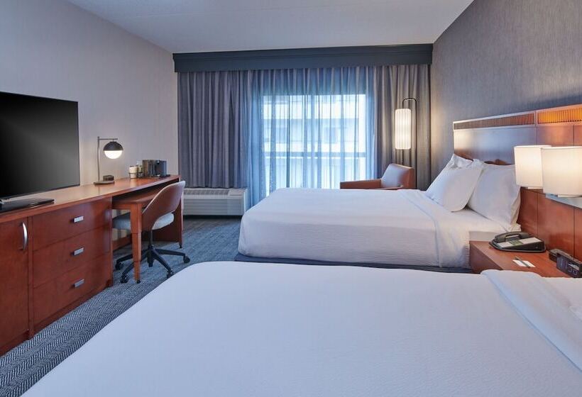 스위트, Courtyard By Marriott Detroit Livonia