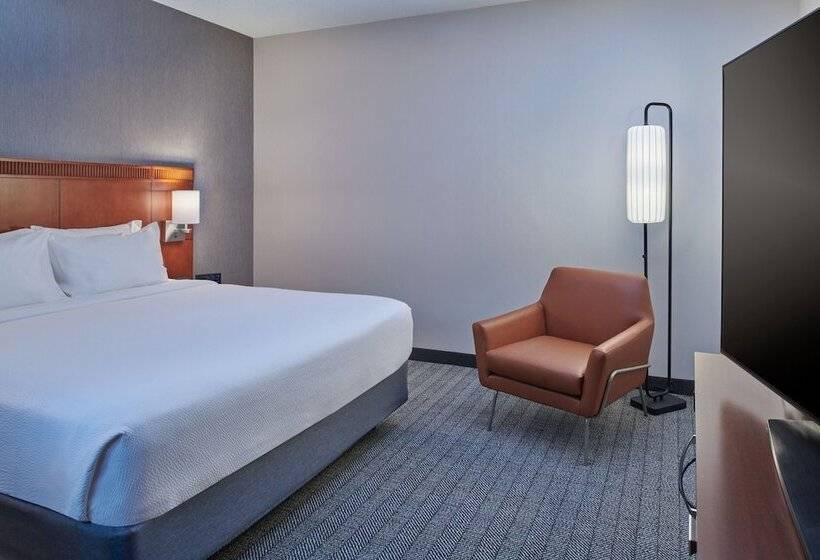 Люкс, Courtyard By Marriott Detroit Livonia